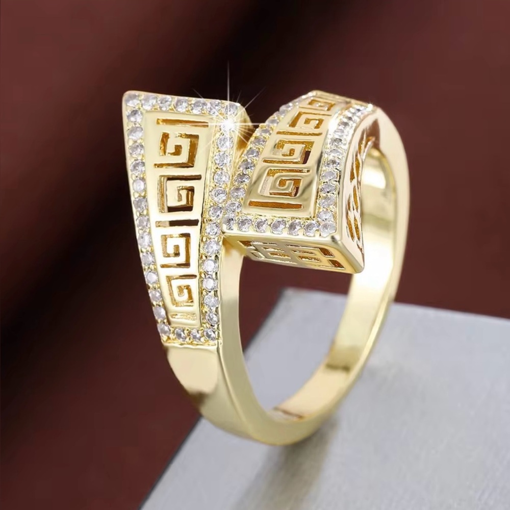 New Arrivals! Elegant Gold Geometric Ring